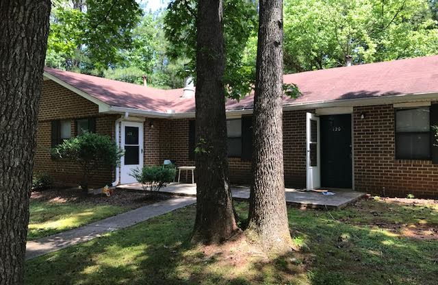 2 BR 1 BA Eastside Duplex!