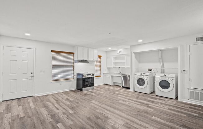 1 bed, 1 bath, 595 sqft, $1,350, Unit #161