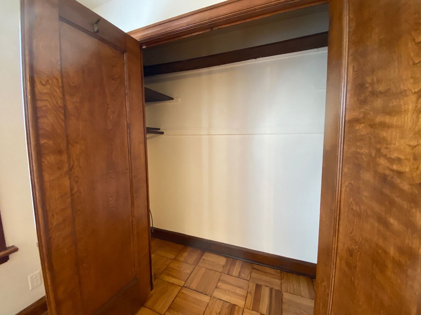 Studio, 1 bath, 400 sqft, $805, Unit 116