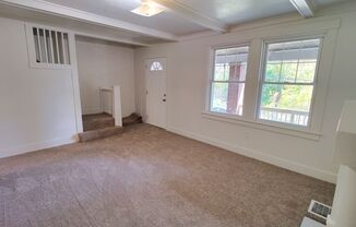 3 beds, 1 bath, $1,295