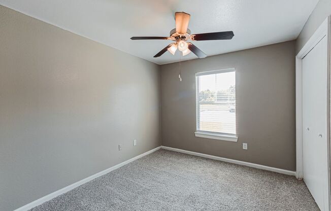 spacious bedroom in west houston luxury apartments