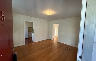 1 bed, 1 bath, 645 sqft, $2,250, Unit 5