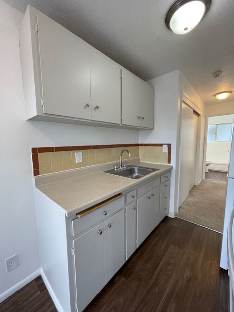 Iron Ridge Apartments
