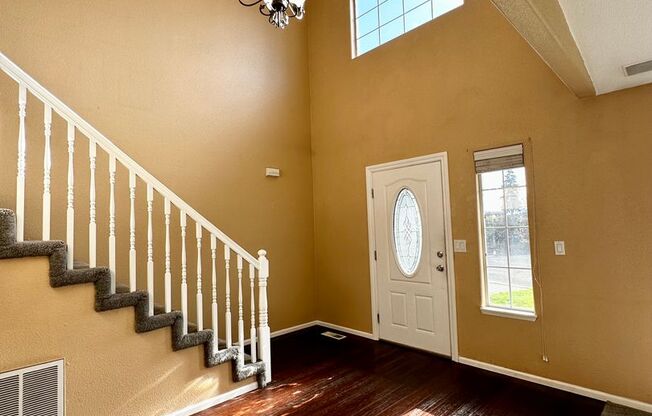 Gorgeous 4 Bedroom 2.5 Bath Single Family Home On Private Cul-Du-Sac