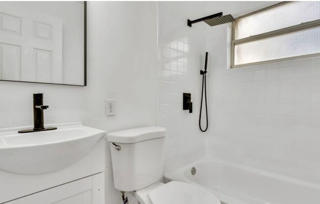 4/2 ST Pete Home Available Now