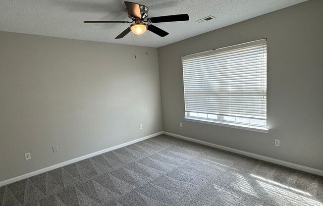 2 beds, 2 baths, 1,000 sqft, $1,275, Unit 315-302