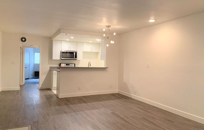 1 bed, 1 bath, 700 sqft, $1,814, Unit 312