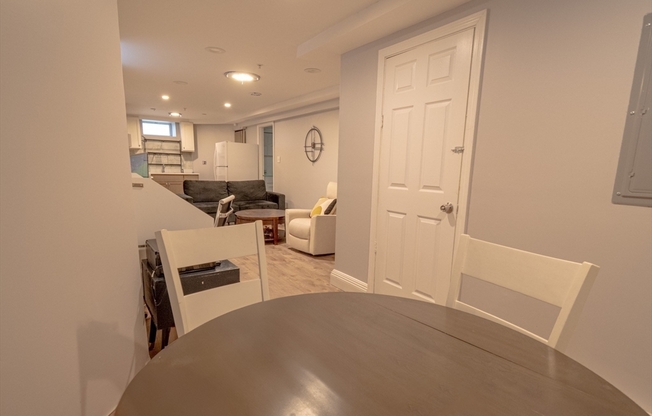 726 METROPOLITAN AVE