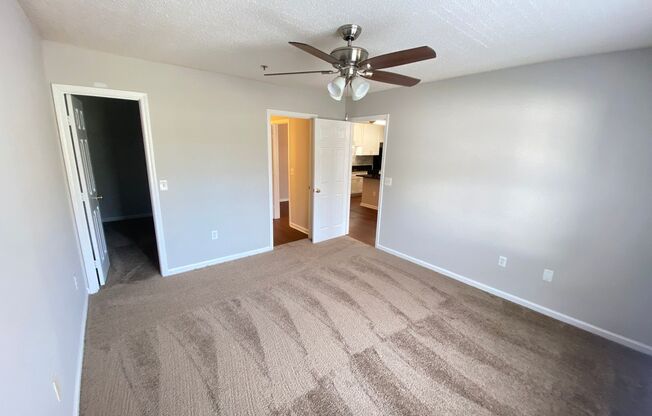 1 bed, 1 bath, 779 sqft, $1,050, Unit 5334 R