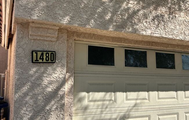 BEAUTIFUL 2 STORY 5 BEDROOM HOME IN HENDERSON