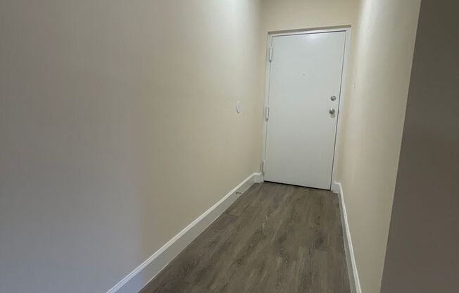 2 beds, 2 baths, 1,000 sqft, $1,990, Unit 14227 #303