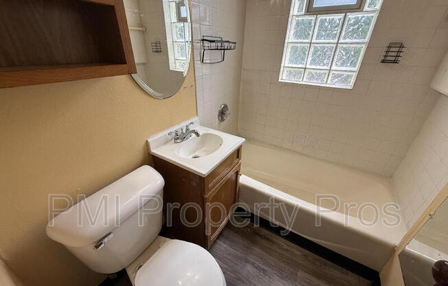 2441 N DR WILLIAM FINLAYSON ST