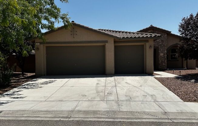 5819 E Badlands Ln