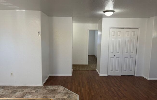 3 beds, 2 baths, 1,300 sqft, $1,750, Unit 460