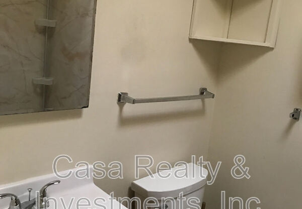 2132 Roosevelt Avenue Unit 7