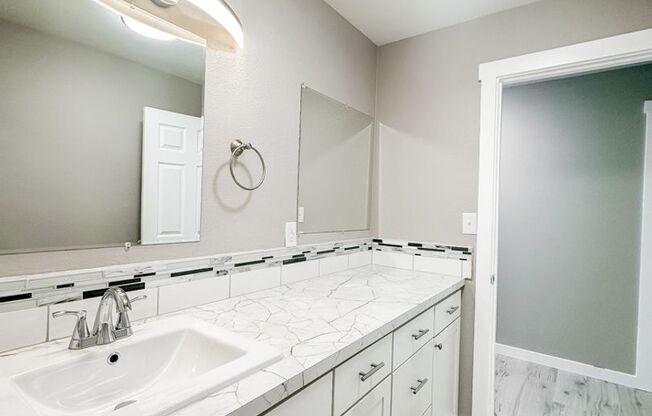 3 beds, 1 bath, 1,000 sqft, $1,975, Unit L1