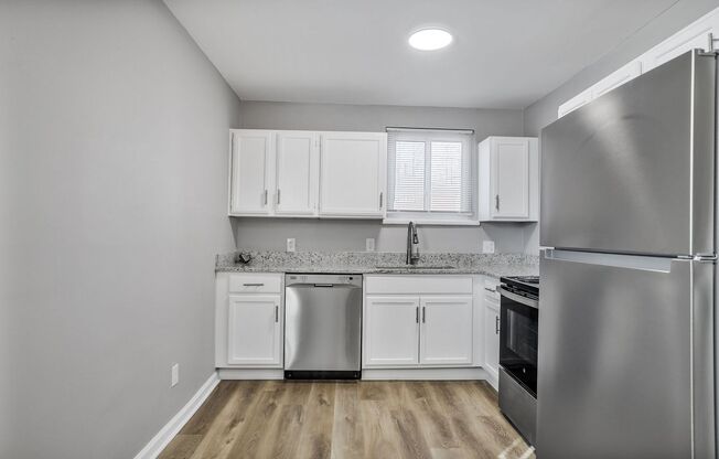 2 beds, 1 bath, 825 sqft, $995, Unit 6120-A