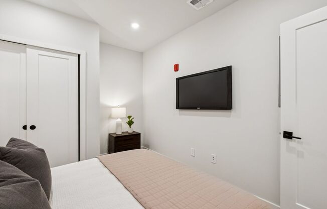 2 beds, 1 bath, 779 sqft, $1,750, Unit 105