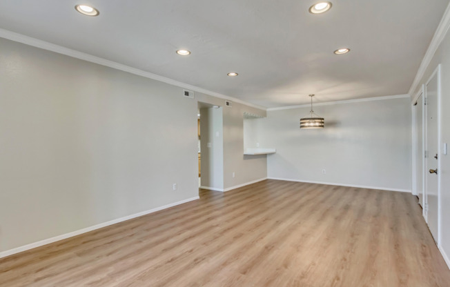 Beautiful Remodeled Condo in Great Location!