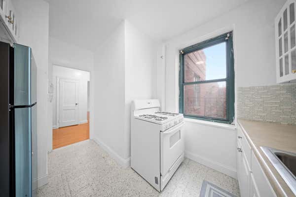 34 40 79 ST