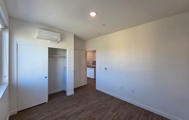 2 beds, 2 baths, 917 sqft, $3,070, Unit 2110-302