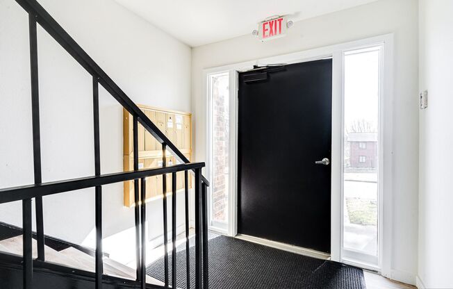 2 beds, 1 bath, 895 sqft, $1,399, Unit 2426 - 7