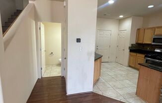 3 beds, 2.5 baths, $2,700