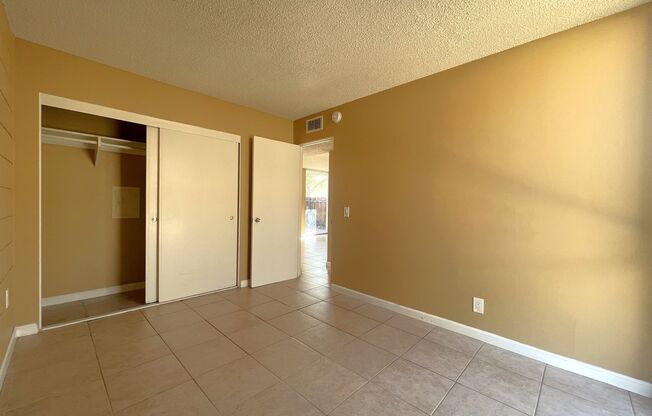 2 beds, 1 bath, $1,699, Unit 07