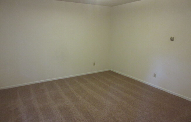 2 beds, 1.5 baths, $1,200, Unit Apt D