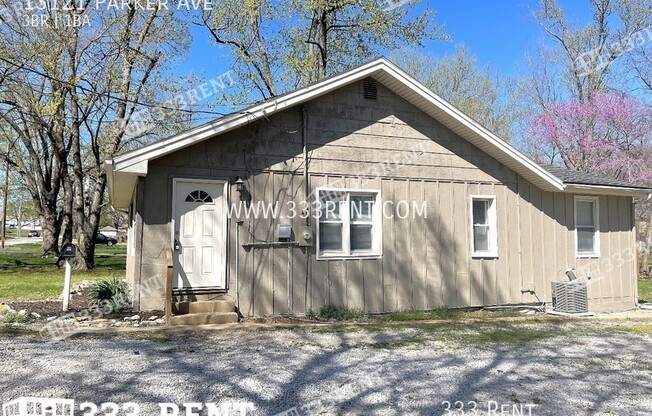 13121 PARKER AVE