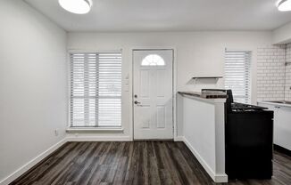 Studio, 1 bath, 380 sqft, $950, Unit 202