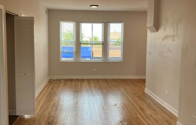 4001 Montrose