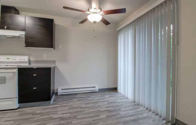 2 beds, 1 bath, $1,575, Unit 14627 - 18