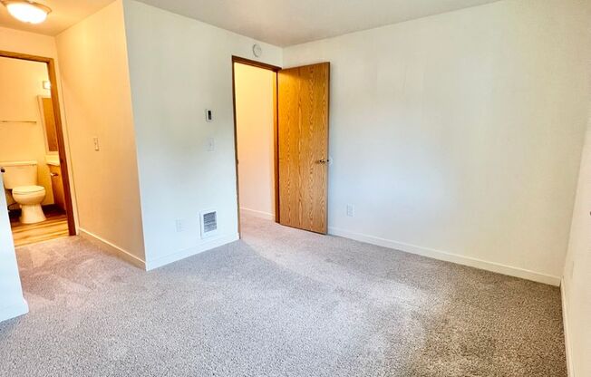 2 beds, 2 baths, 1,000 sqft, $1,675, Unit K-06