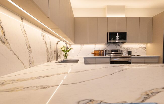 1722 Summit