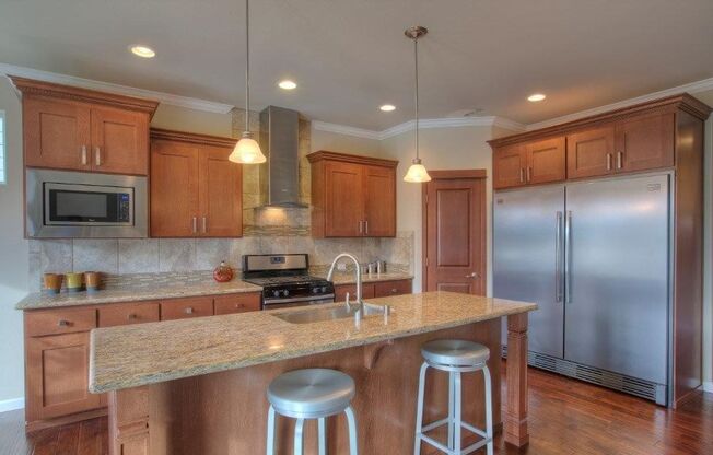 WELCOME HOME!!!! 5 Bedroom 2.5 Bath