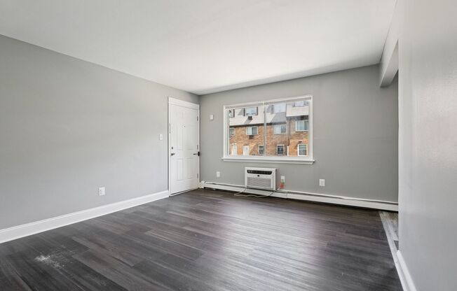 1 bed, 1 bath, 700 sqft, $1,350, Unit G2