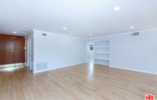 2 beds, 2 baths, 1,329 sqft, $4,550, Unit 306