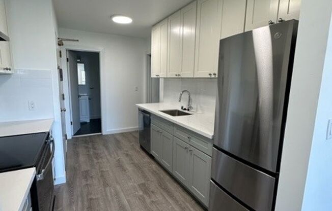 2 beds, 1 bath, $3,650, Unit 103