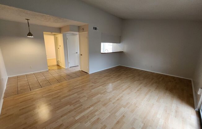 1 bed, 1 bath, 700 sqft, $1,190, Unit OCR-228