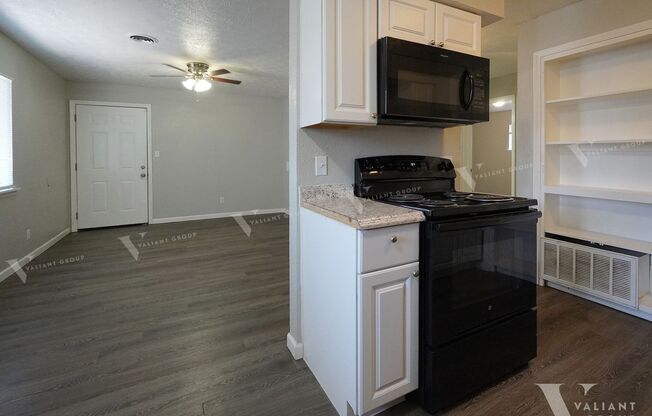 2 beds, 1 bath, 750 sqft, $925, Unit 109