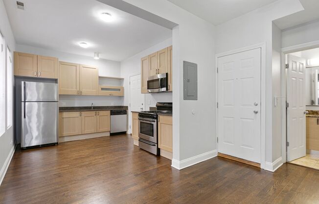 7526-7530 N Seeley Avenue