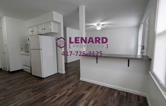 3 beds, 1.5 baths, 1,100 sqft, $995