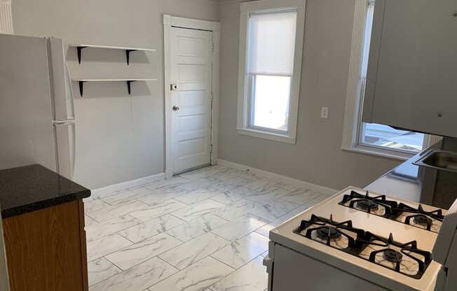 25 LINDEN ST