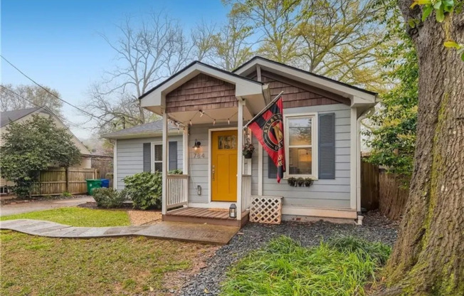 3 bedroom / 2 bath in the heart of Avondale Estates!