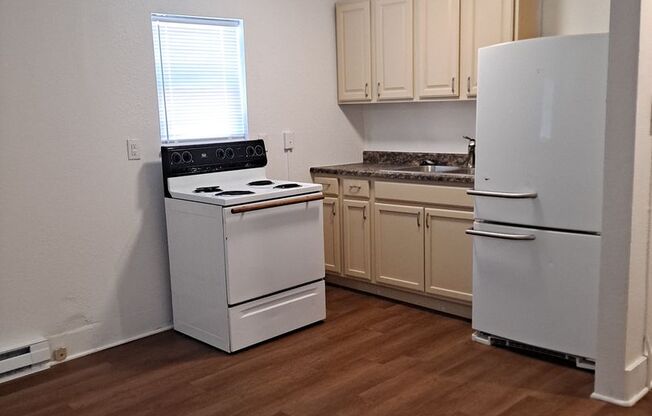 1022 CHARBO 1007 Carteret Ave. #1-4