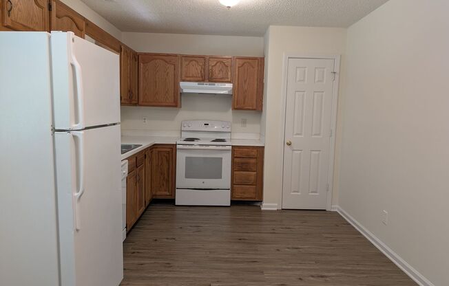 Move In ready Ranch style home located in the Bridlewood Community.