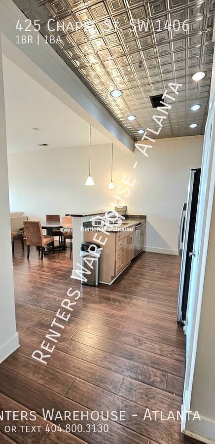 425 CHAPEL ST SW
