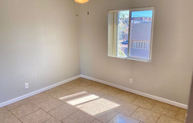 2 beds, 1 bath, $1,195, Unit 201