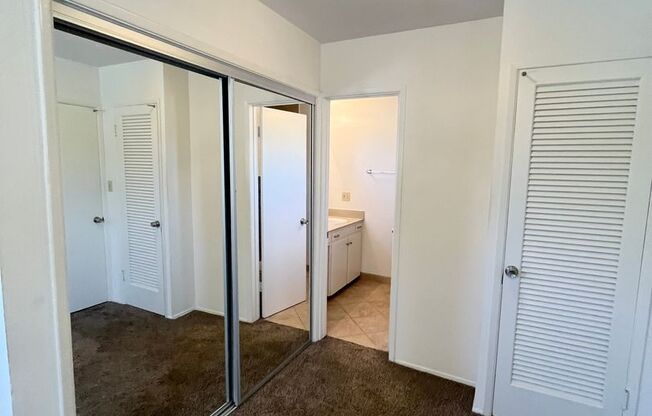 2 beds, 2 baths, $2,995, Unit 1171 Felspar Street